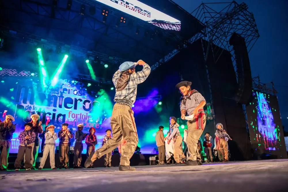 monteros canta la patria