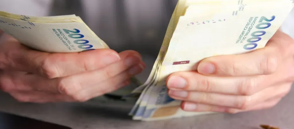 dinero plata pesos sueldo