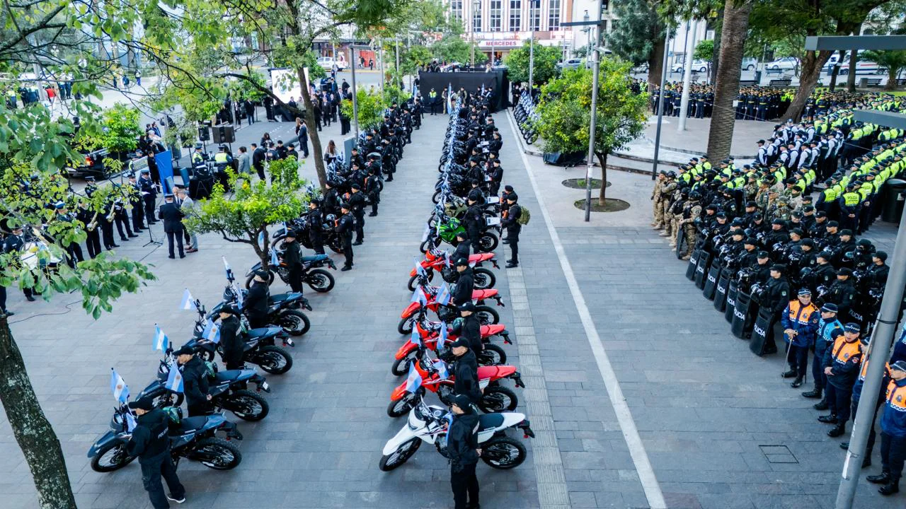 policía