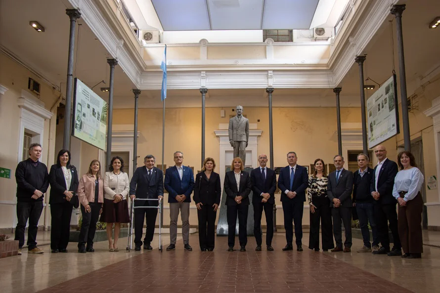 embajador Italia UNT