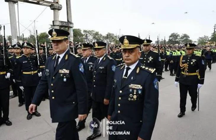 policía
